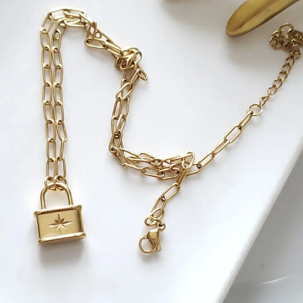 FP What A Star Lock Necklace